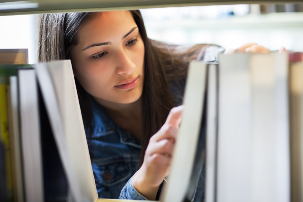 Student looking for books